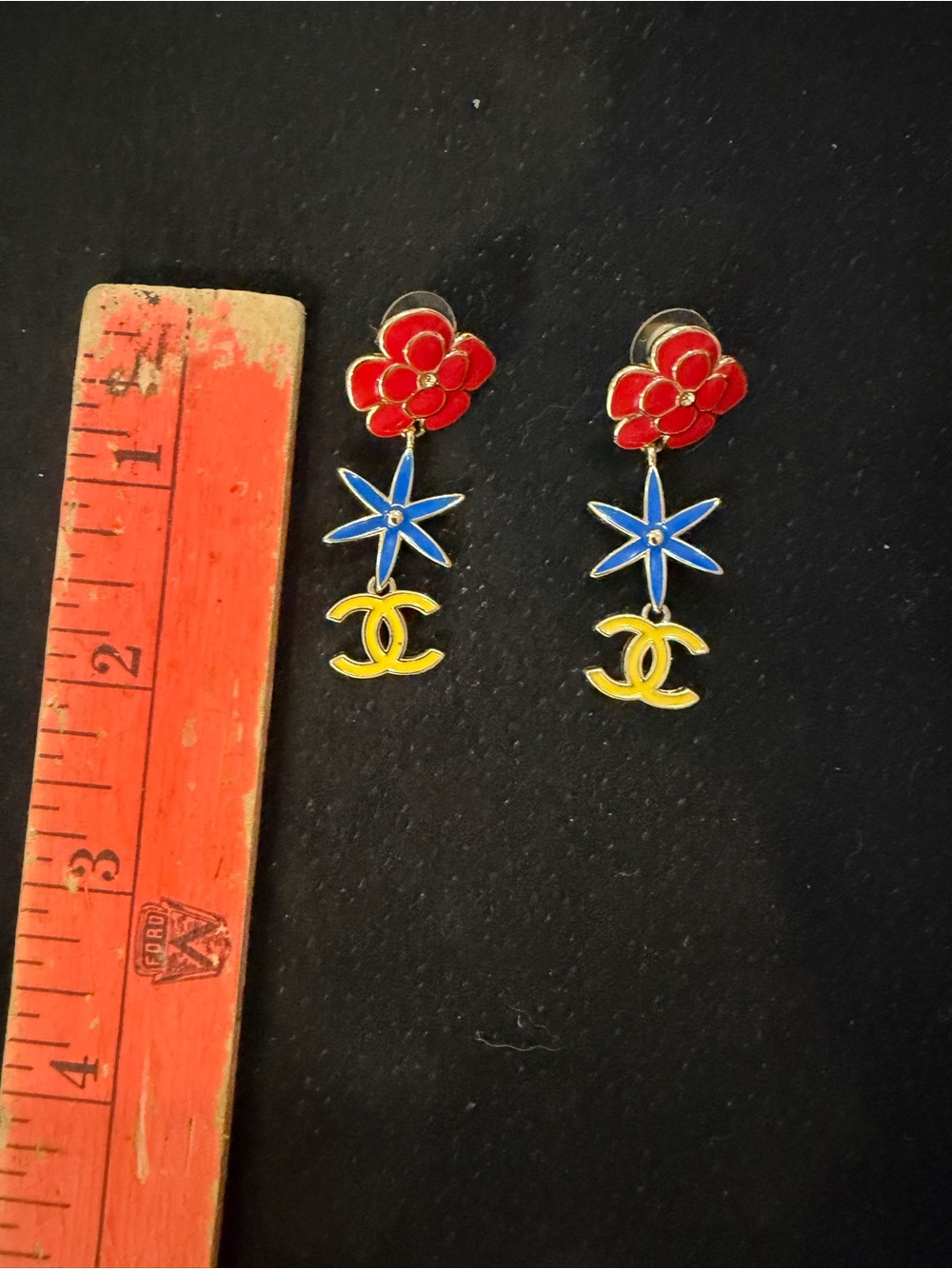 CHANEL Pendant Earrings
Metal,Resin,Gold, Multicolored
Spring Summer 2026